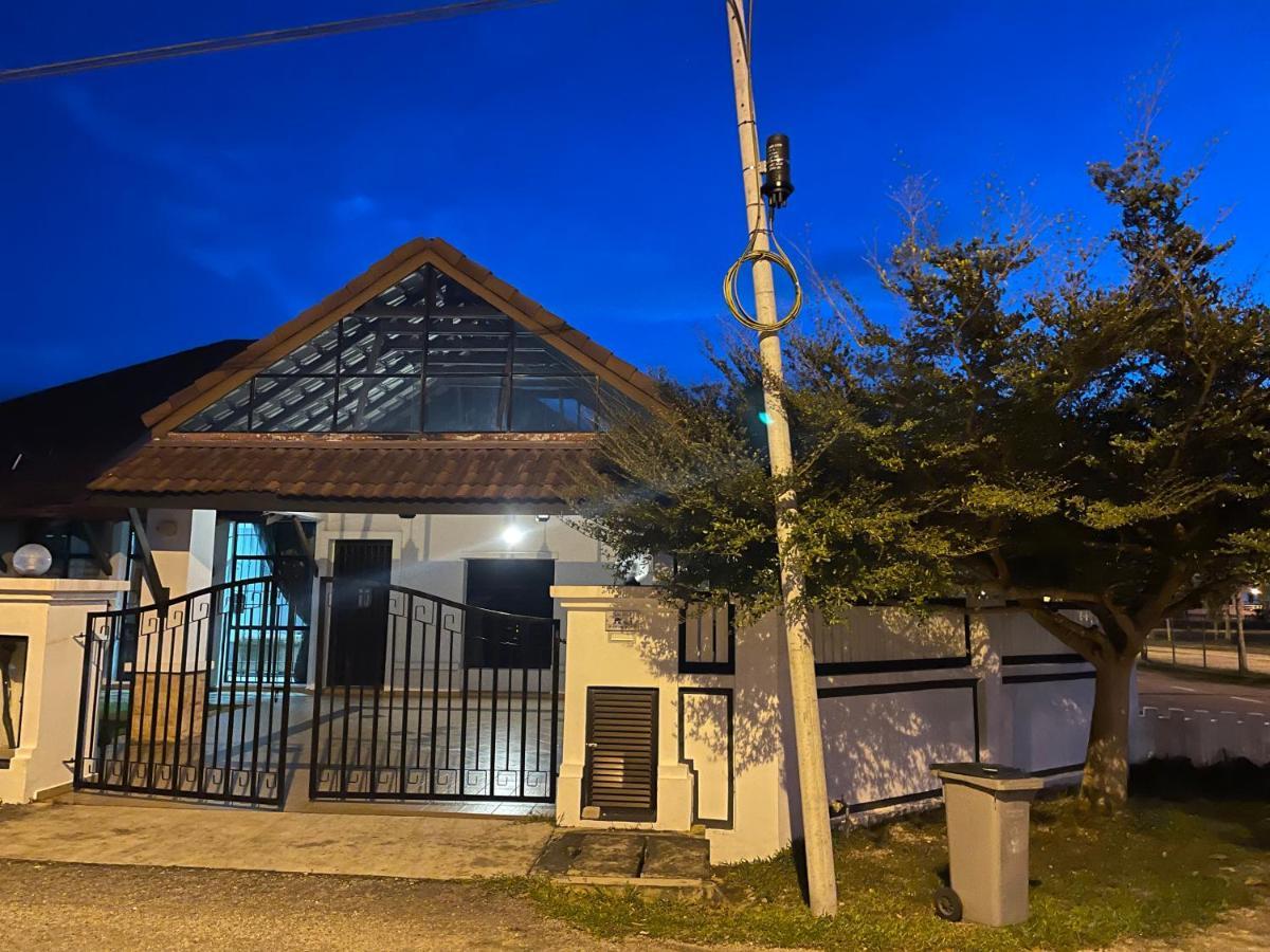 Villaparadise Homestay Batu Pahat Exteriér fotografie
