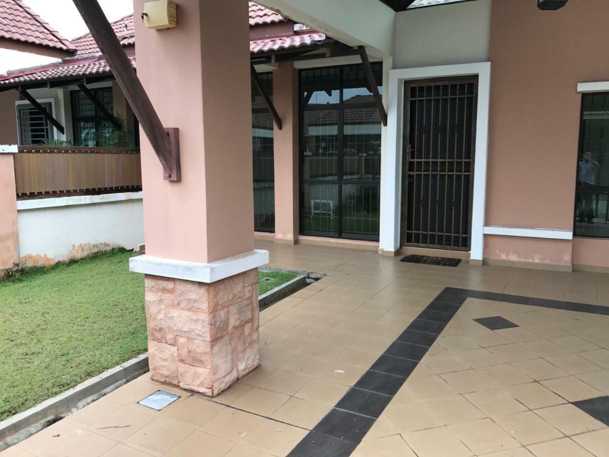 Villaparadise Homestay Batu Pahat Exteriér fotografie